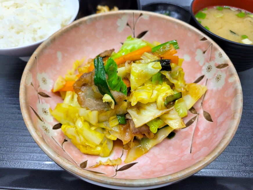 【スカイテルメ春季限定メニュー】赤城ポークと春キャベツの野菜炒めセット