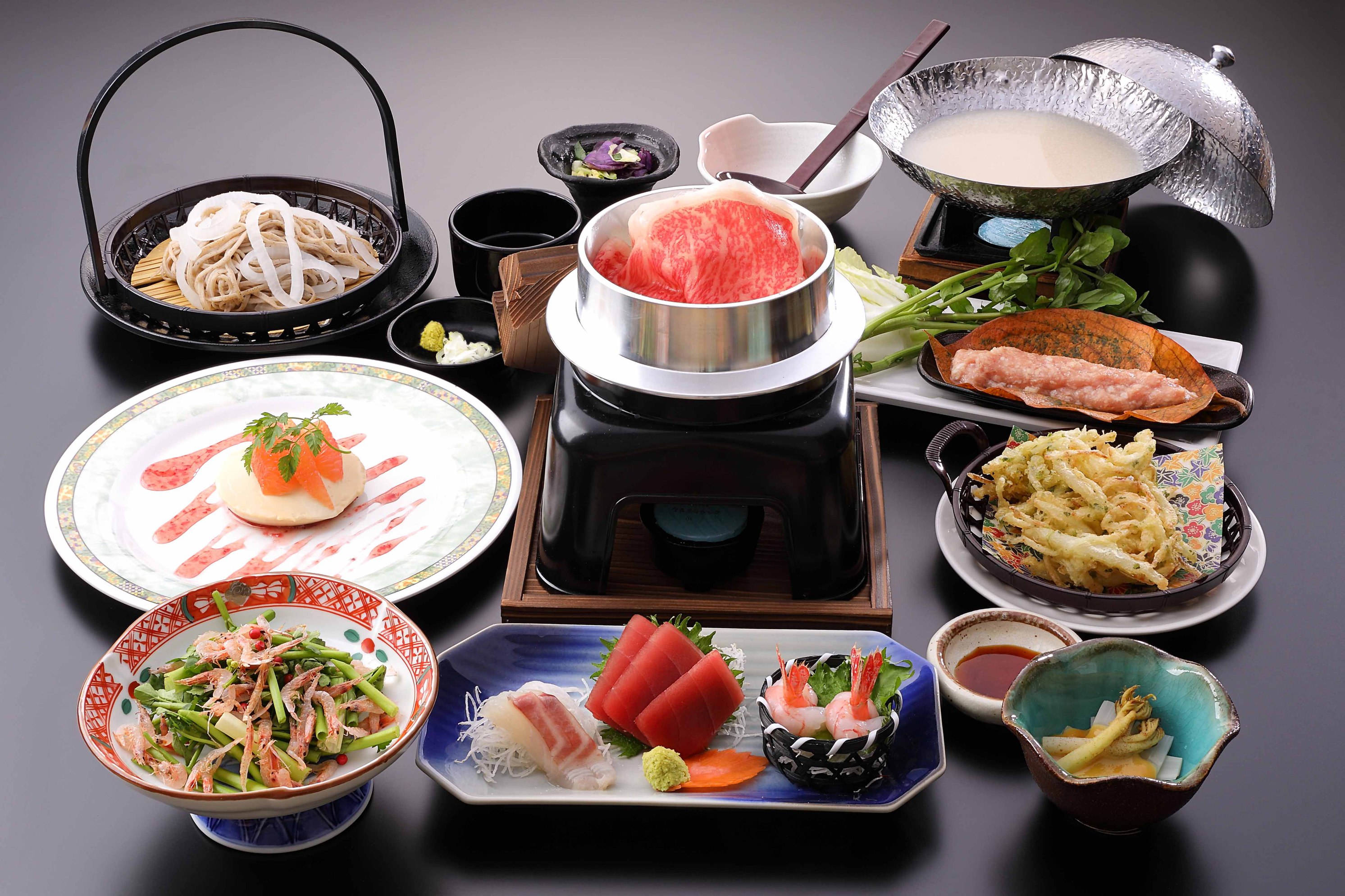 釜めし会席（揚物：白魚のかき揚げ）