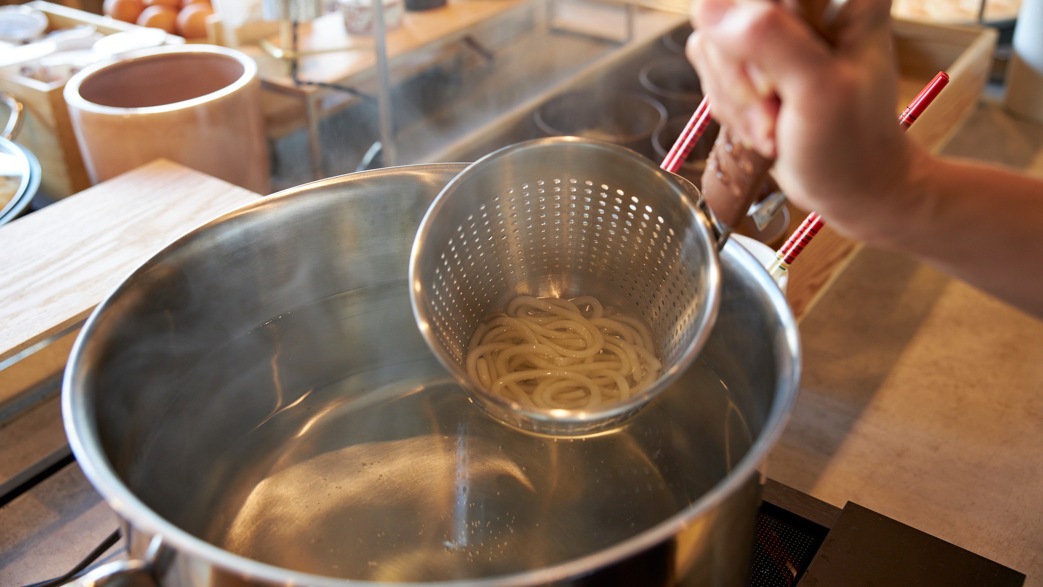 朝食ブッフェ鍋焼きうどん体験