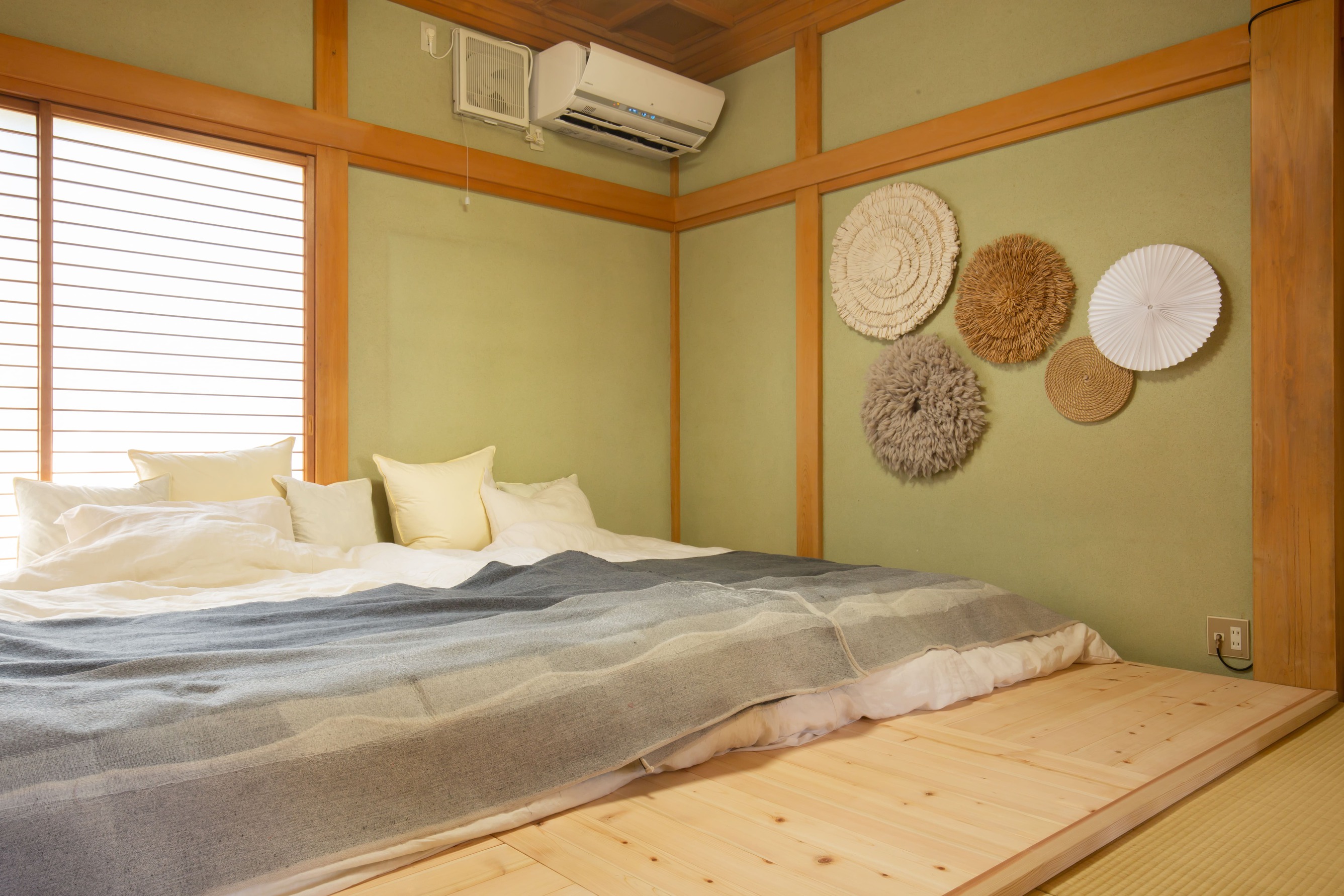 【１F寝室】富士山の雪景色をイメージして・・・