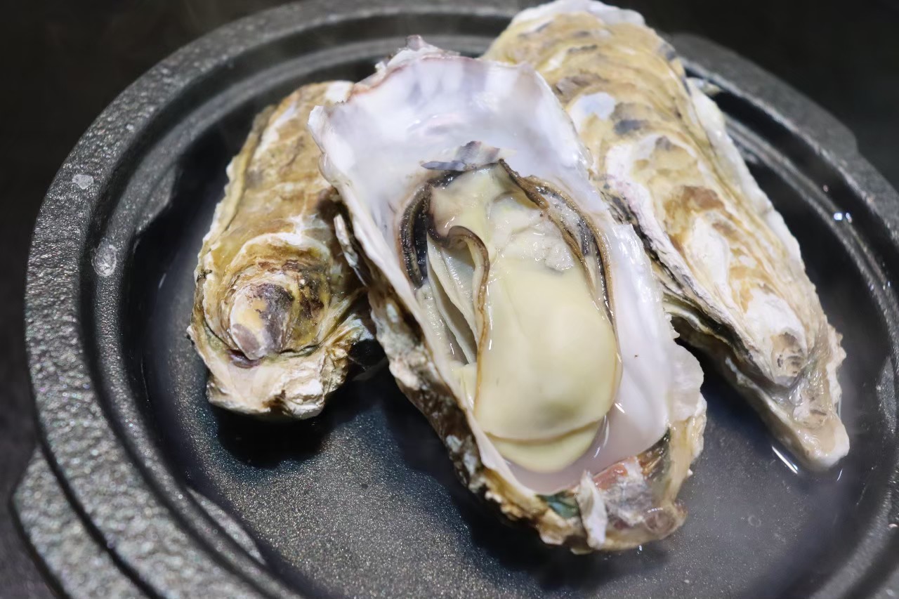 牡蠣陶板焼き