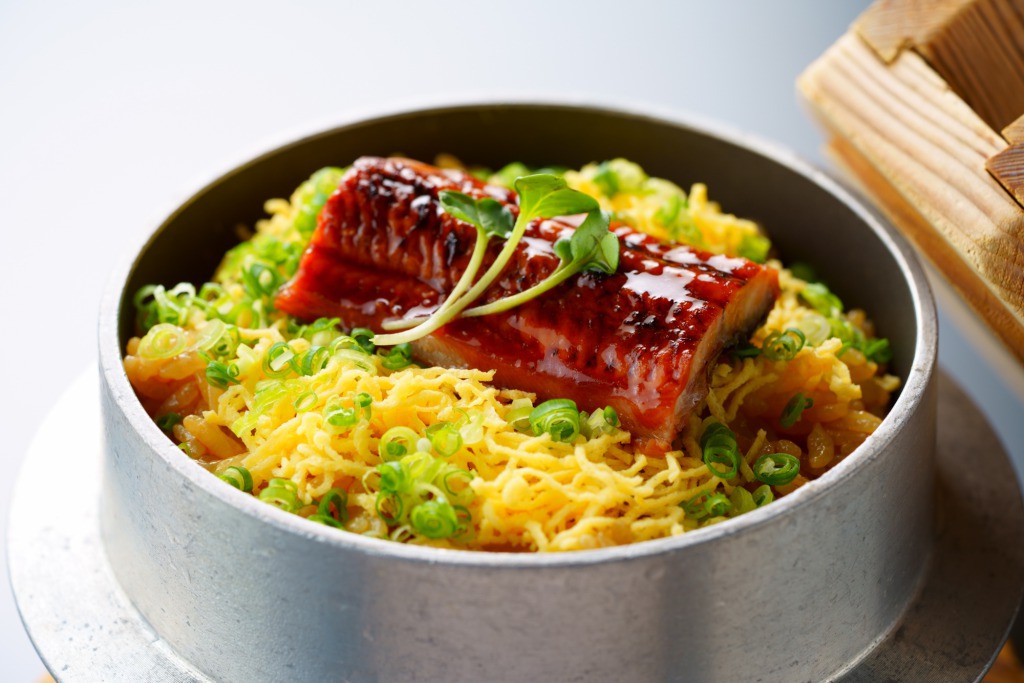 夕食 (鰻の釜飯)