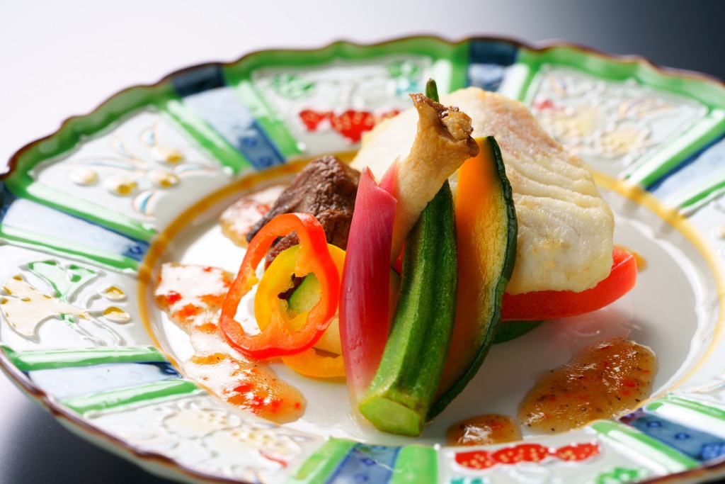 夕食 (地魚のソテートマトソース添え)   