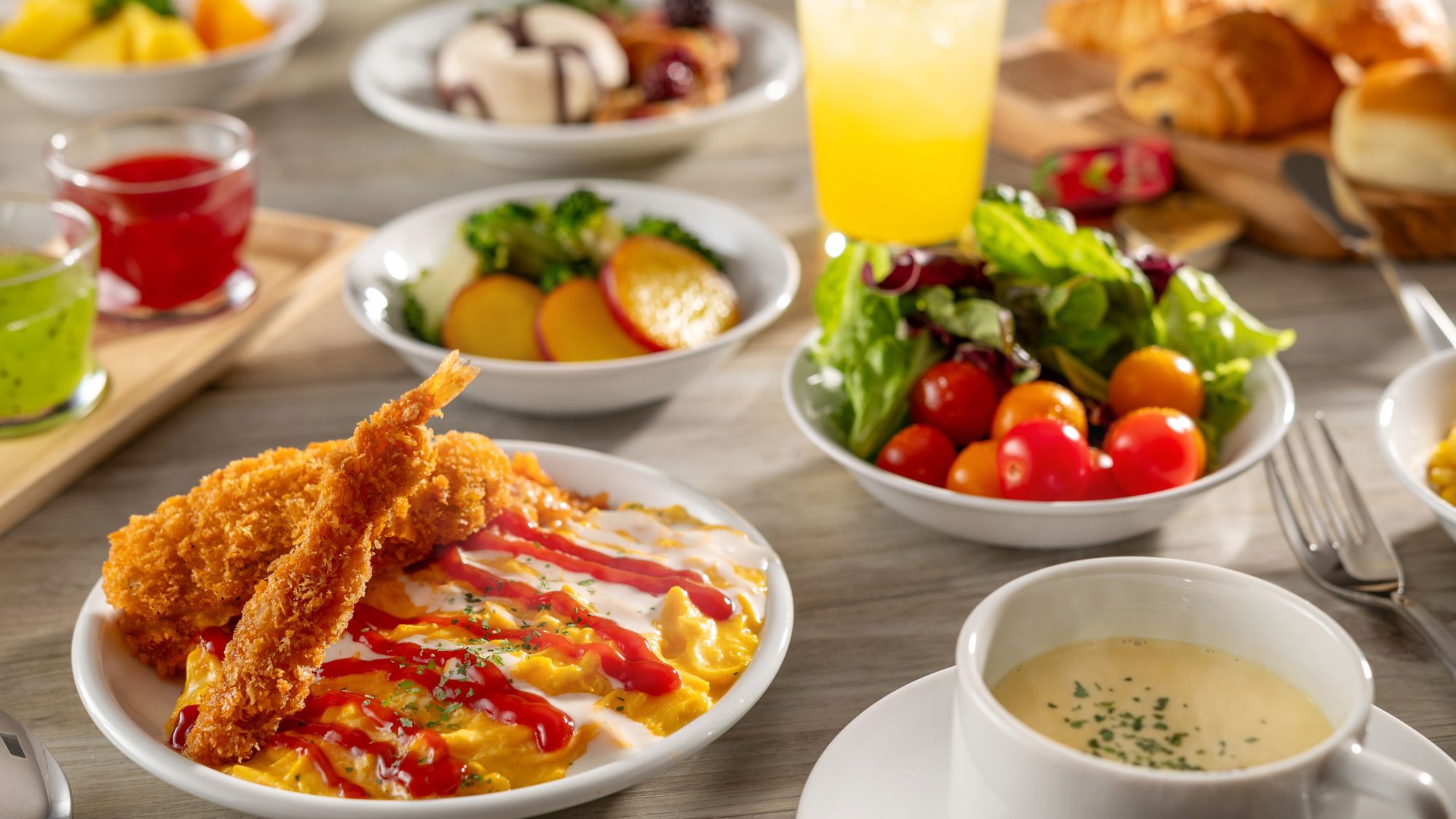 朝食ビュッフェご自身で作れるハントンライス