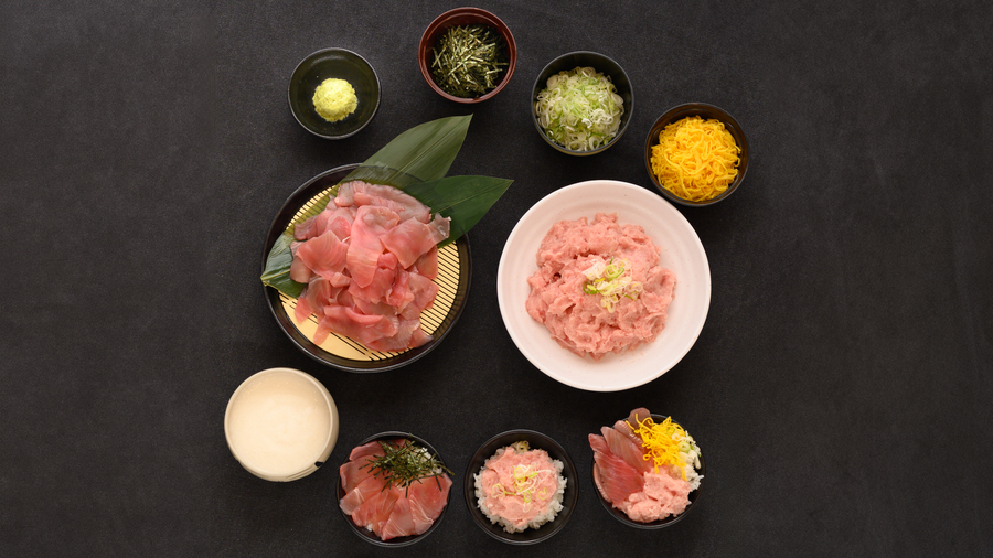 朝食バイキングは、マグロ丼、ネギトロ丼、金沢カレーをお召し上がりいただけます