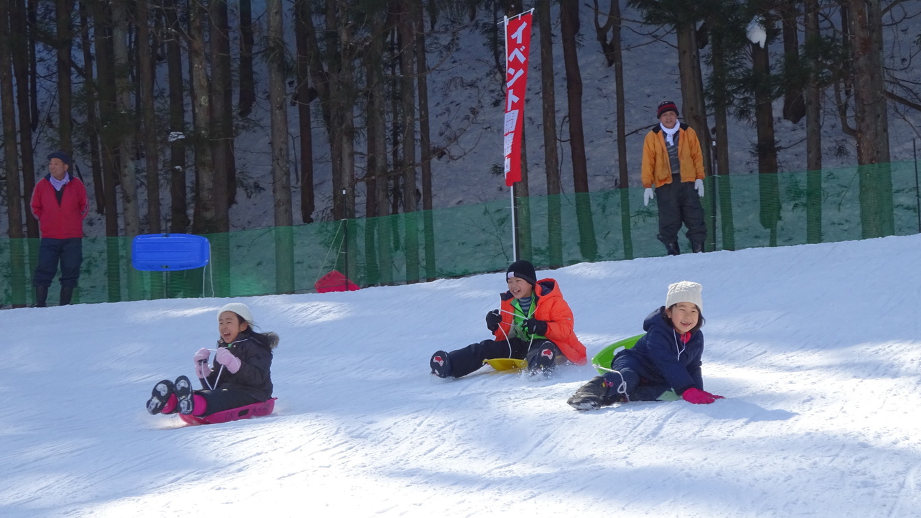 【水の郷スノーパーク】そり滑りや雪遊びなど雪国ならではの遊びが楽しめます【期間】24年1月28日〜2