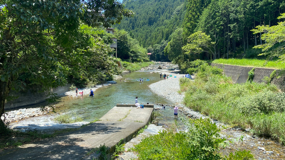 阿多古川出会いの景色