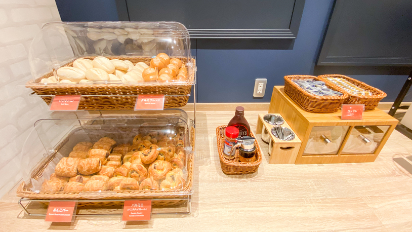 【無料朝食サービス】パンイメージ