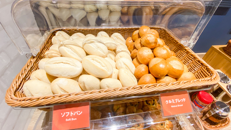 【無料朝食サービス】パンイメージ