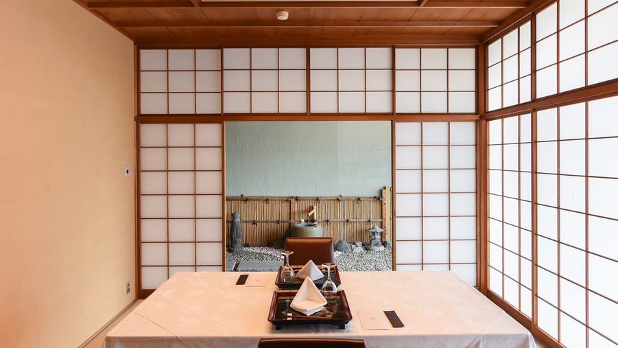 【創作和食「一」】和ならではの落ち着いた空間。ゆっくりとお食事、会話をお愉しみください。