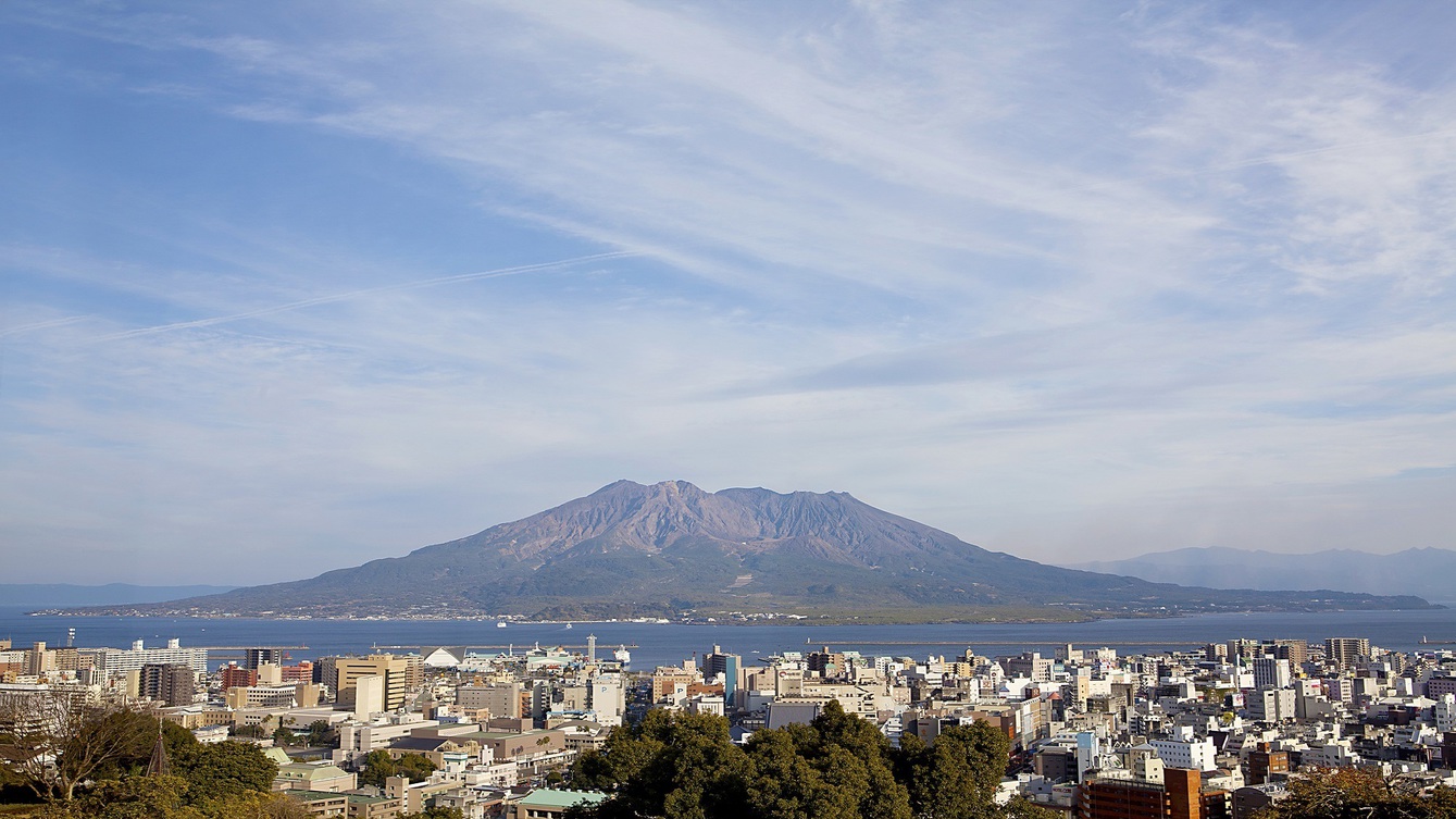 【桜島】写真協力：公益社団法人鹿児島県観光連盟