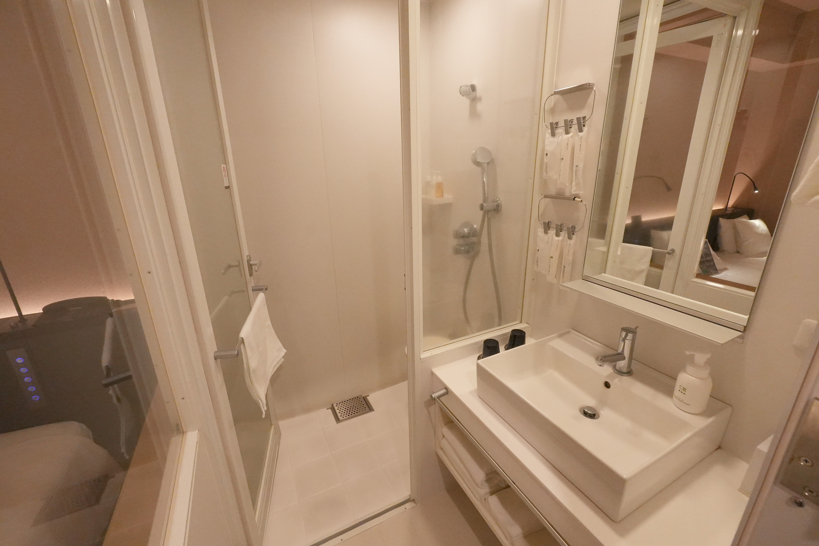 シングルシャワーブース