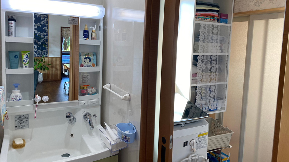 *【部屋（洗面）】機能的な洗面スペースも完備しています。