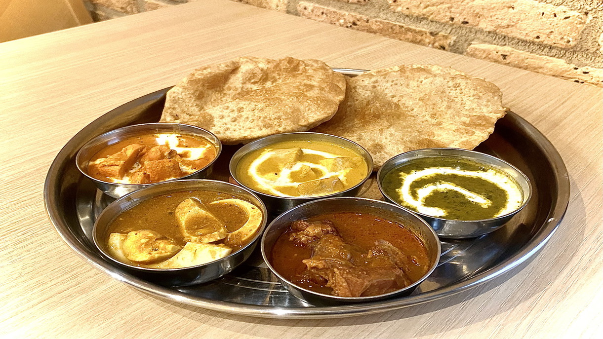 本格インドカレー&プーリー