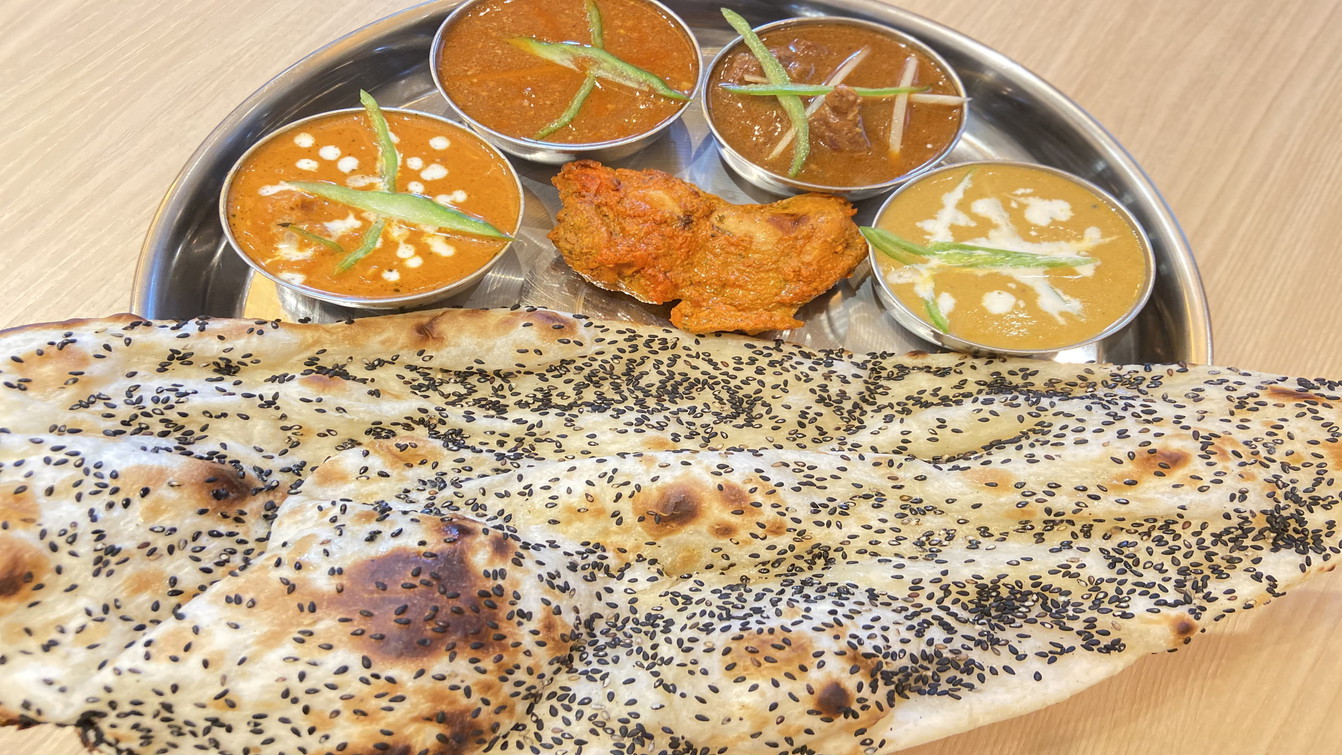 本格インドカレー&ナン&チキン