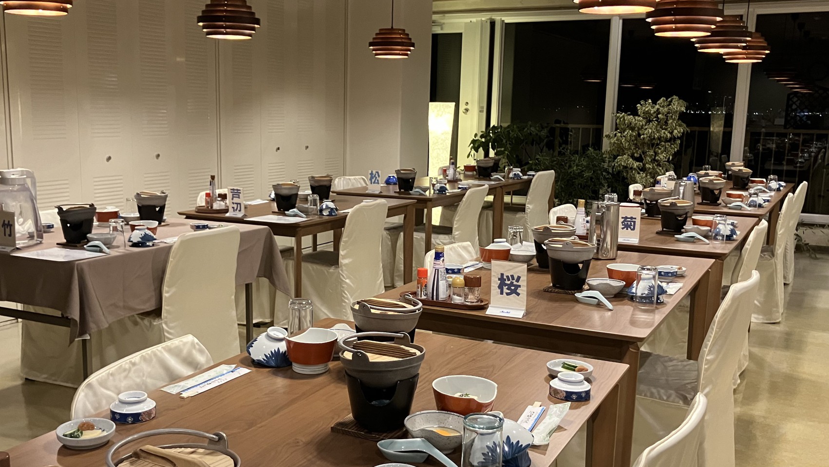 和歌の浦の新鮮な魚介料理の夕食を堪能