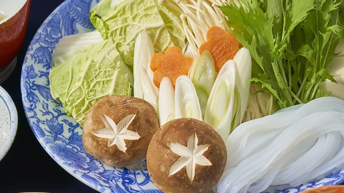 夏季限定の旬のハモを味わえるプランです。特製梅肉わさび醤油と特製ポン酢がさらに味を引き出します♪