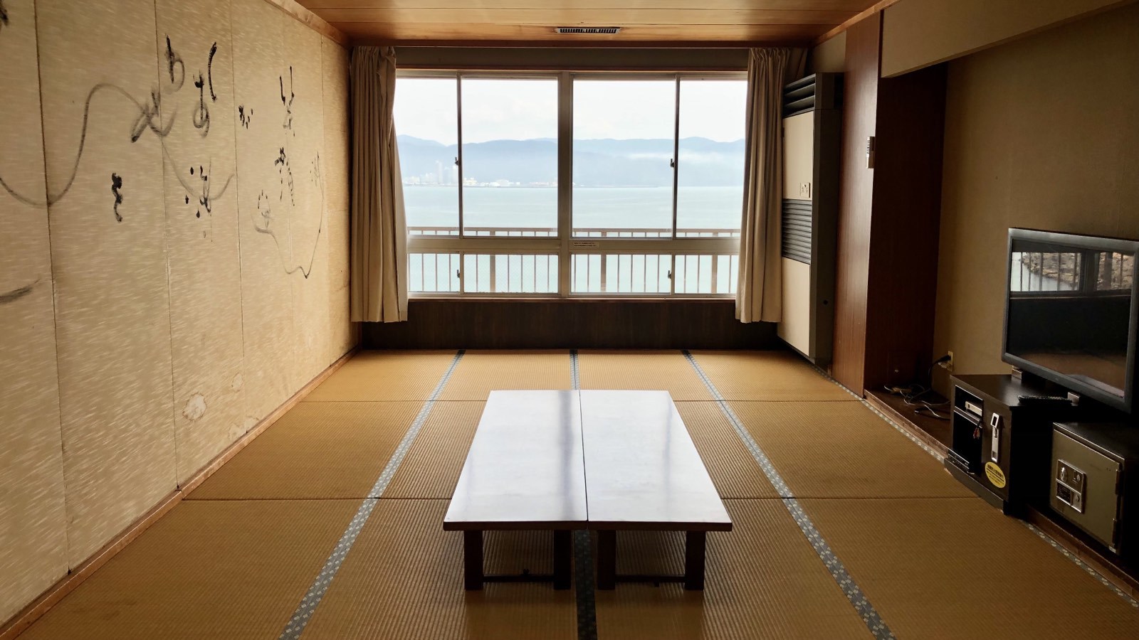 【グループ旅行にお勧め】波の音に癒される和室16畳