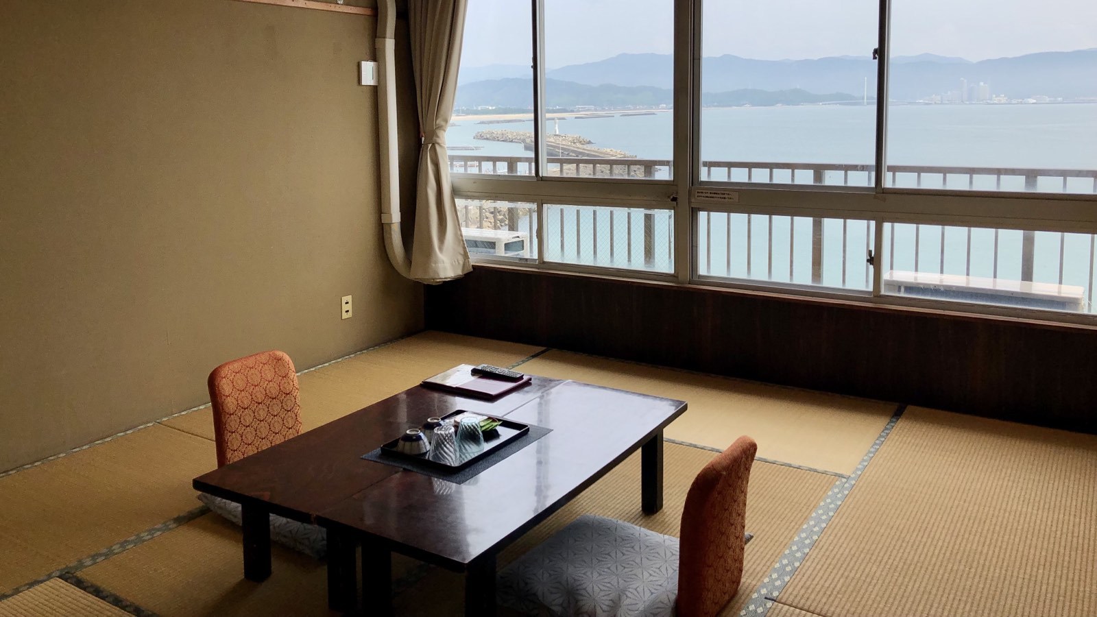 （2階）波の音に癒される和室10畳