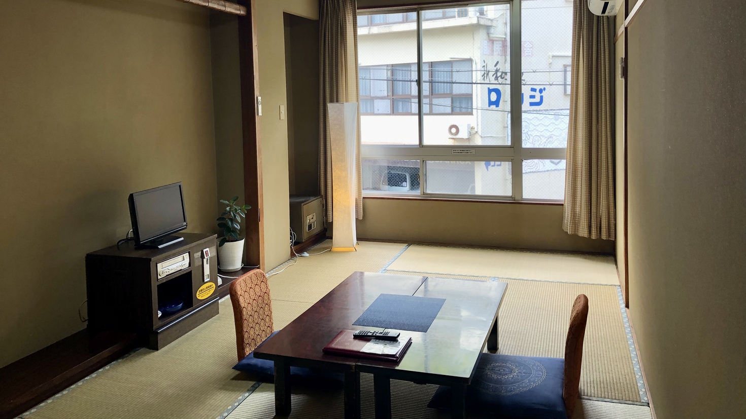 （2階山側）和室6〜10畳