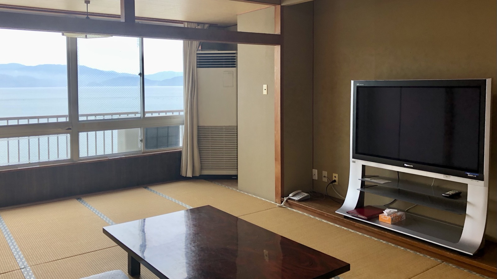 【グループ旅行にお勧め】波の音に癒される和室16畳