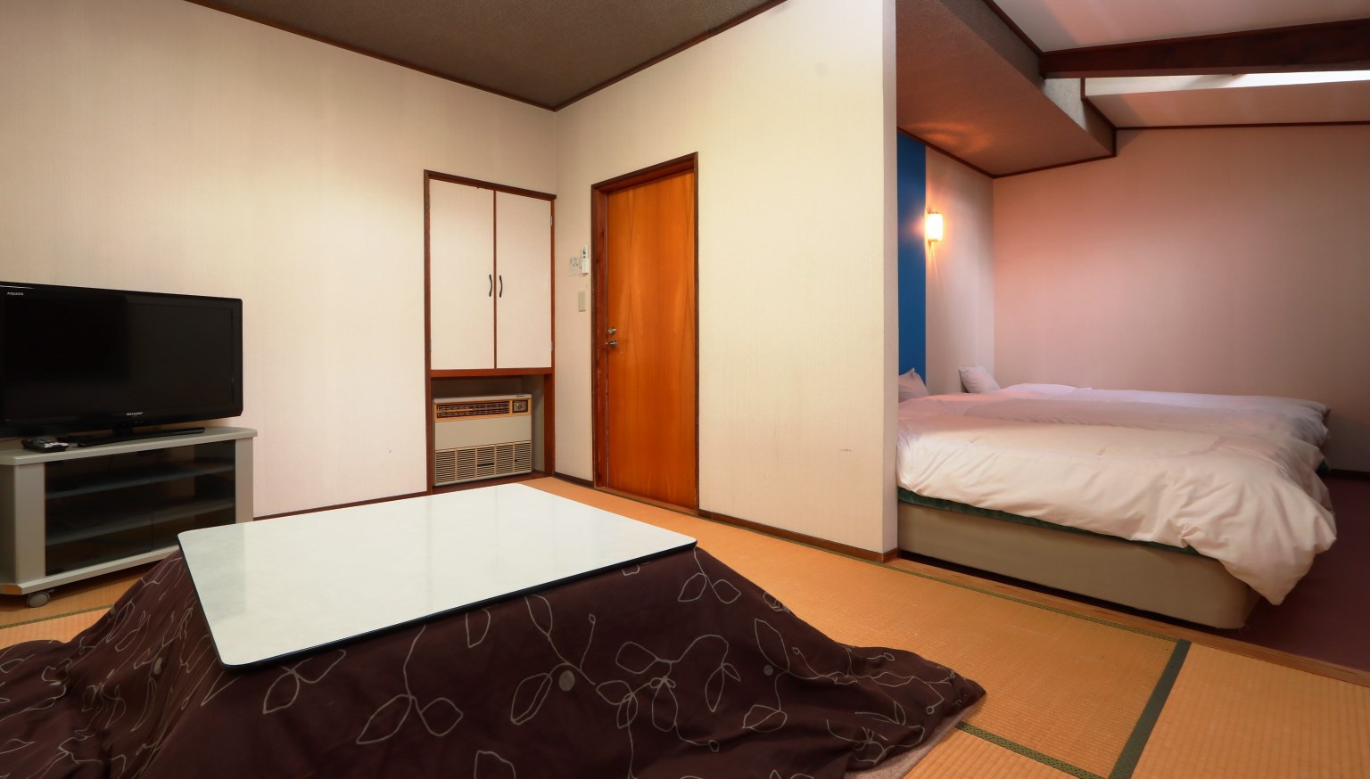 【和洋室】ベッド3＋和室7.5畳(バス・トイレなし)