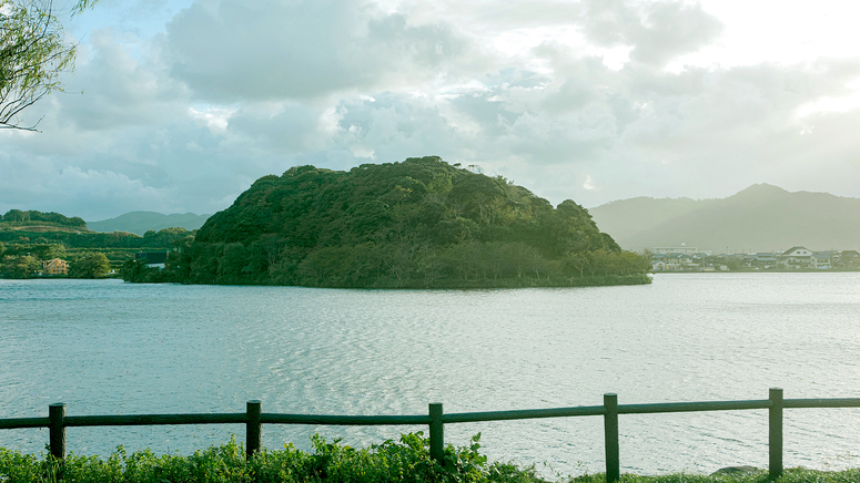 はなれ湖と呼ばれる、京都府最大の湖。