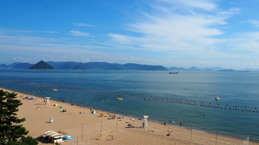 渋川海岸／瀬戸大橋までのシーサイドドライブの中継点夏は海水浴客で大賑わいします