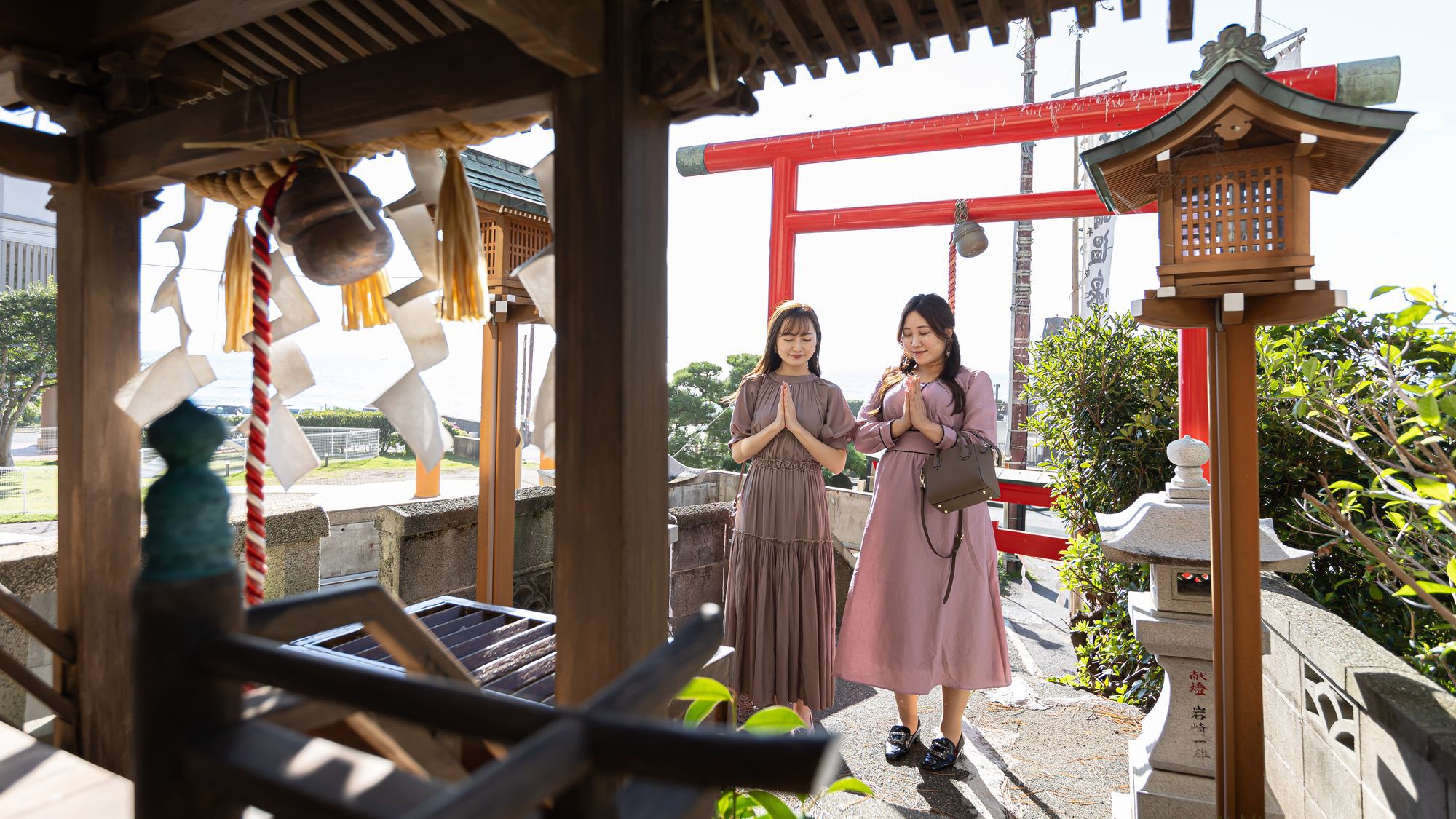 当館から徒歩１分熱川湯権現神社