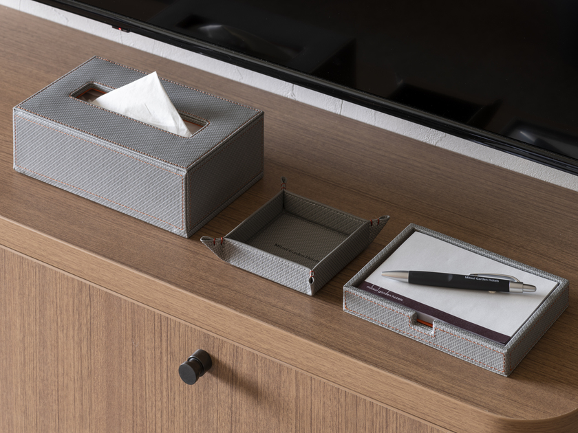 客室備品（ティッシュ、アクセサリートレイ、メモパッド）