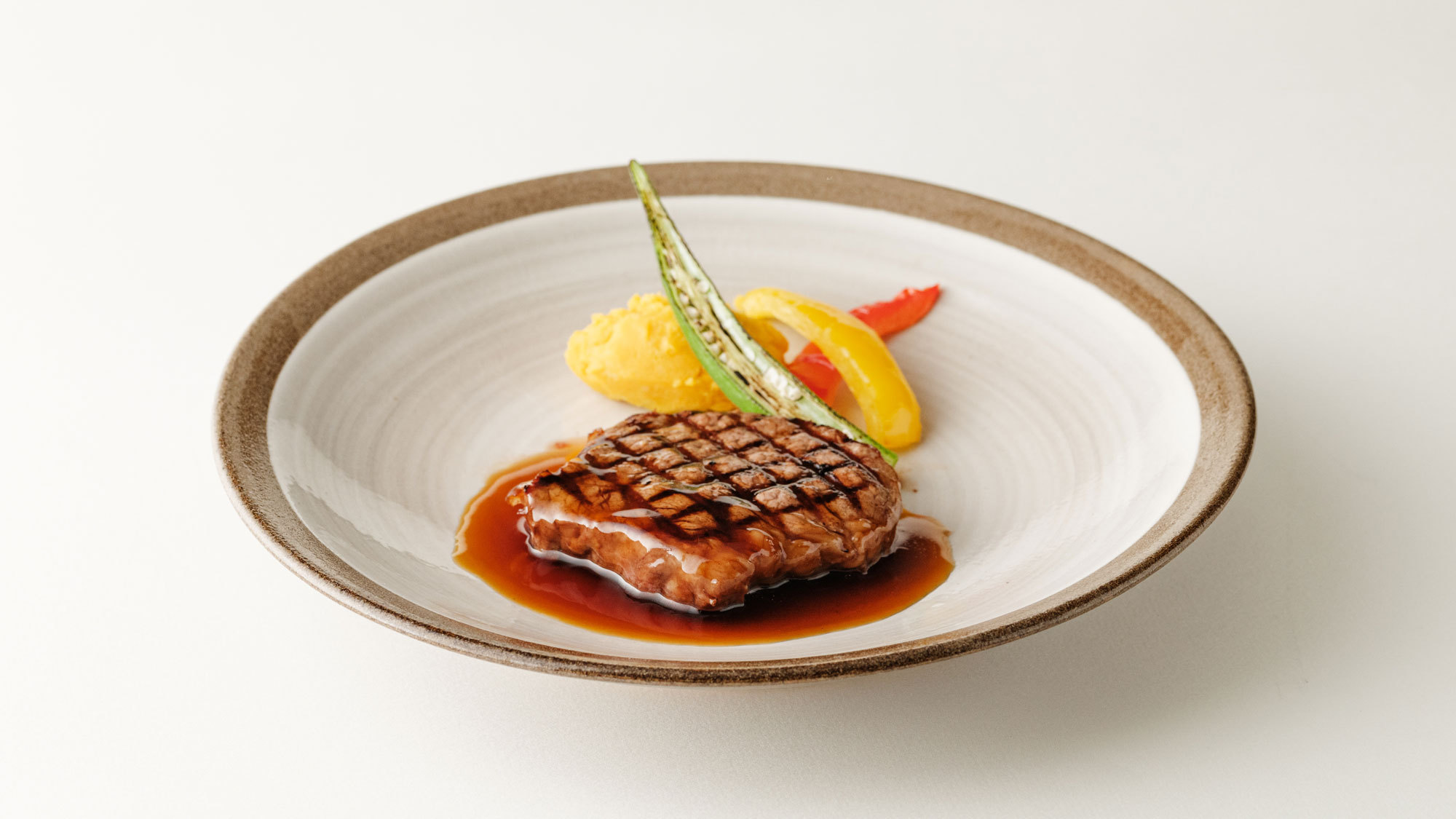 【ご夕食／グレードアップ】佐賀牛ヒレステーキは、柔らかく肉のうまみが口いっぱいに広がる逸品。