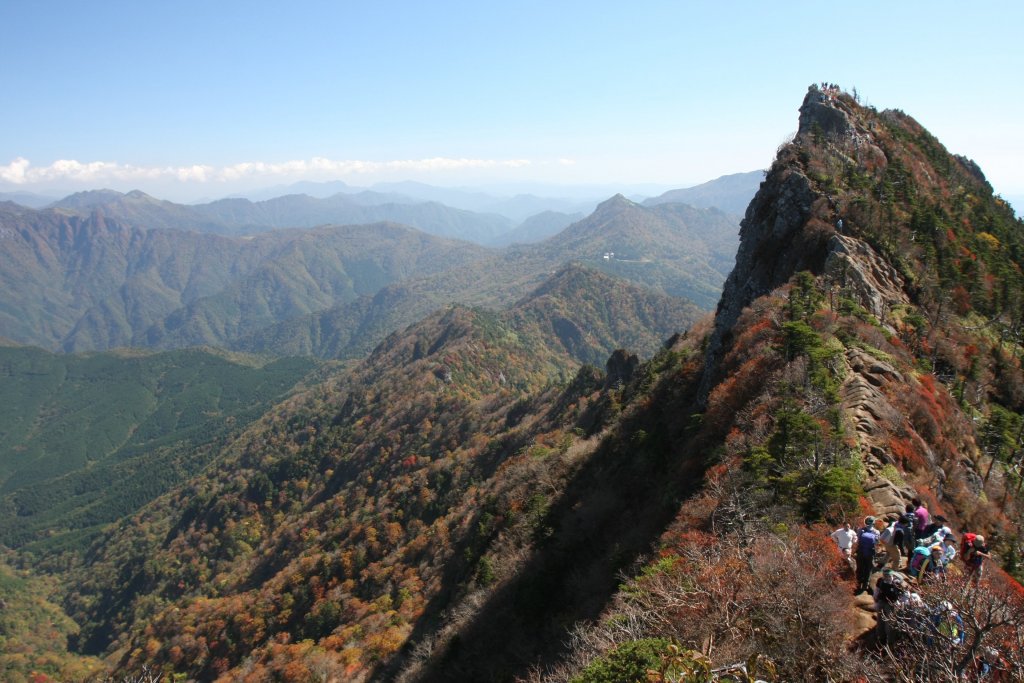 石鎚山（標高1982mの西日本最高峰）