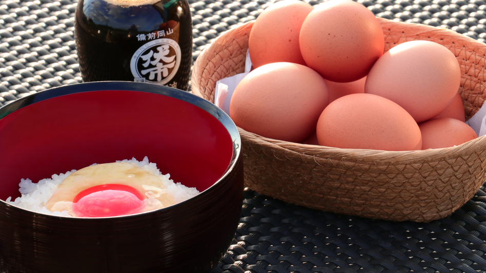 【朝食】赤くておいしい地元の玉子をお召し上がりください