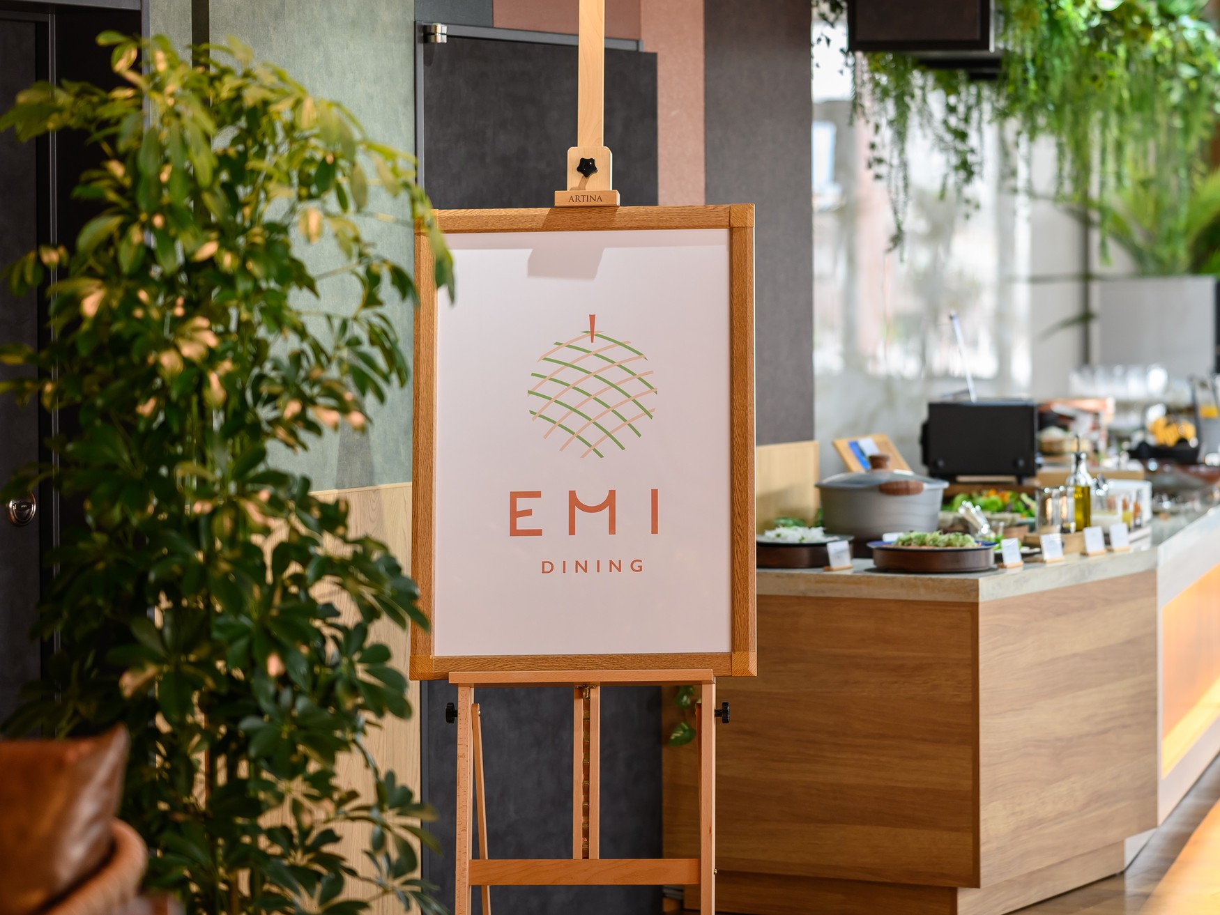 【Dining EMI 】