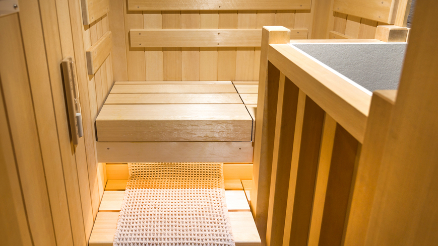 プライべートスパ-ソロサウナMETOS社製のロウリュサウナ・シャワー室を完備！