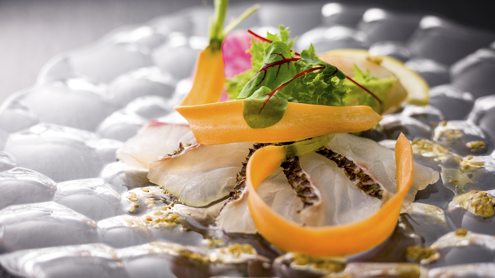 【コース料理-前菜】コース料理の始まりに相応しい、〝彩り豊かな”;お料理”;をまずはごゆっくり。