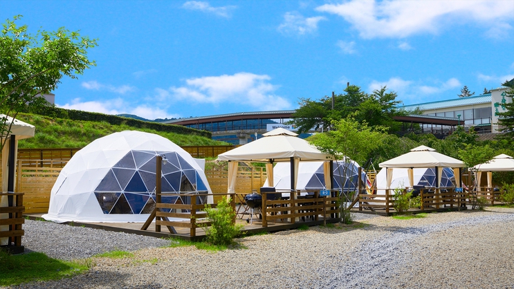 【GRAX DOME AIR】 全サイト専用デッキを設置。プライベート感たっぷりのアウトドアを満喫！
