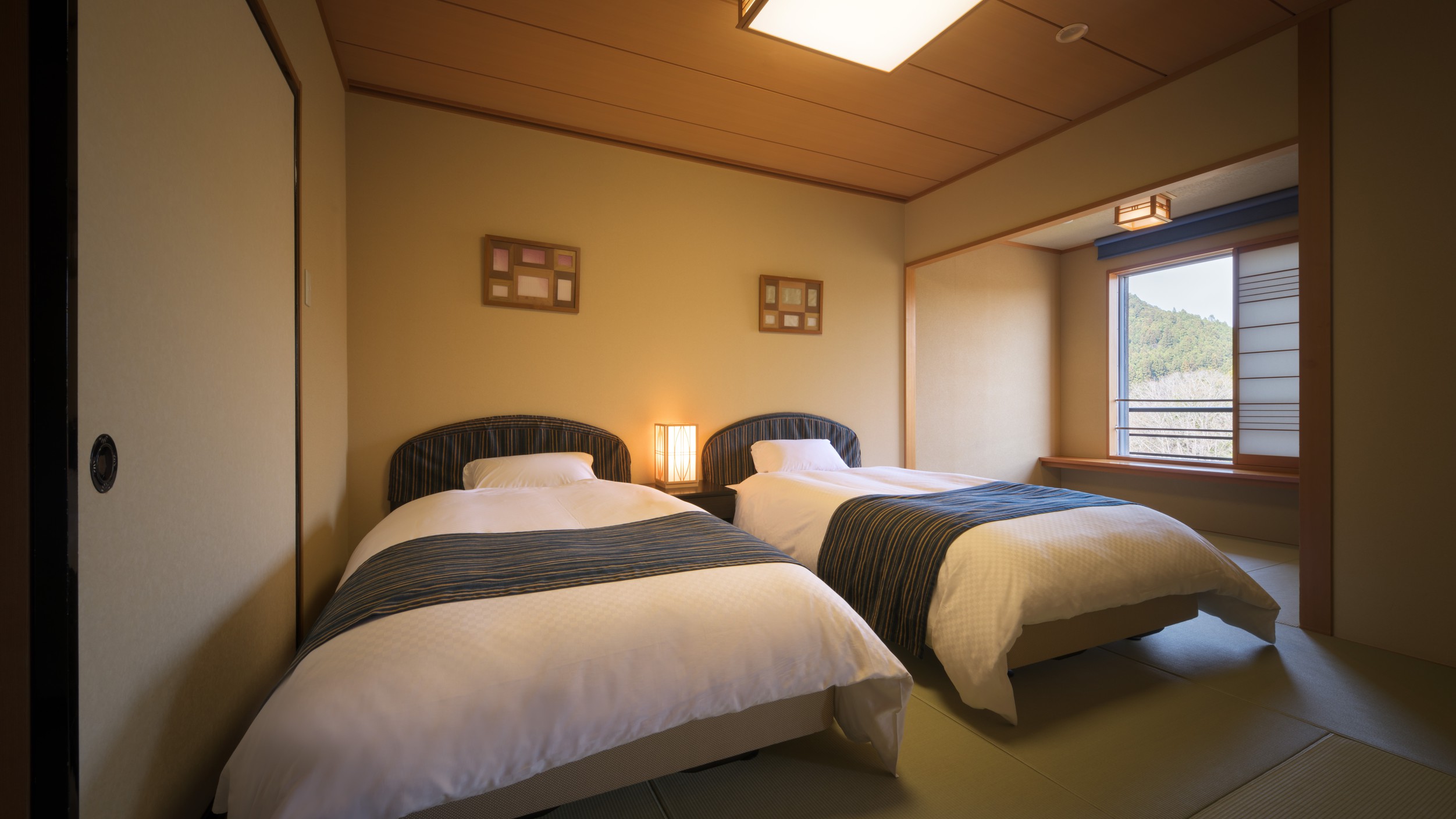 特別室和室【禁煙室】ツインベッド付…;12畳＋次の間10.5畳+3畳のお部屋です。