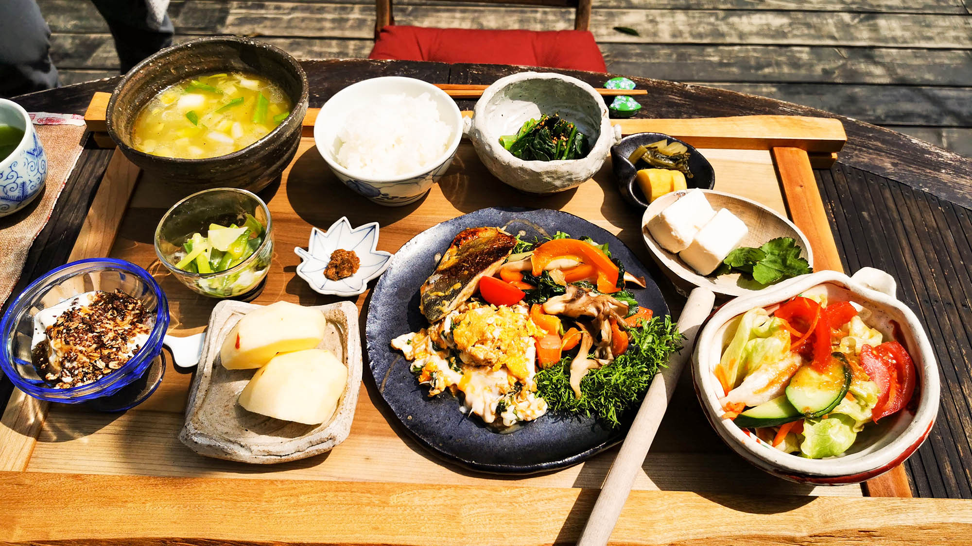 ・【朝食一例】清々しい朝の古民家のテラスでお召し上がりいただけます