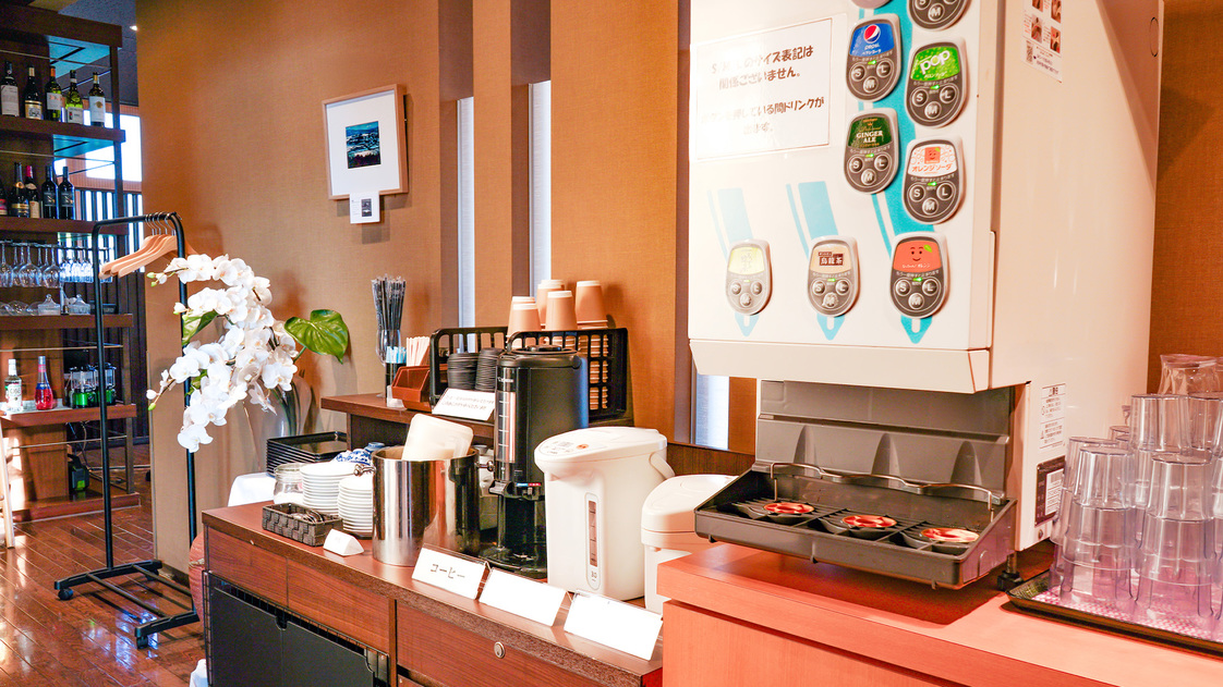 朝食（お日にちによって御膳料理またはバイキングメニューとなります）