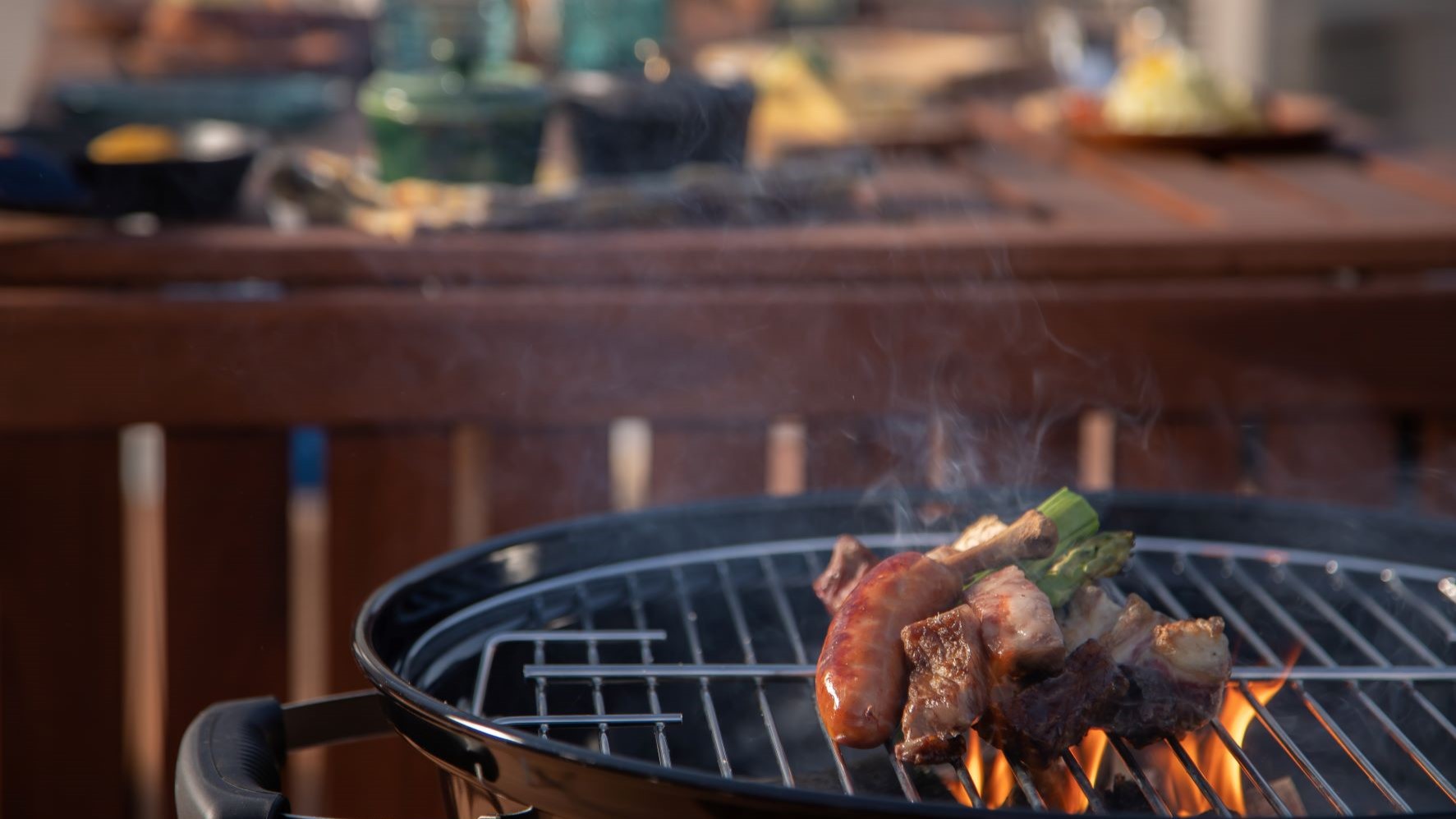 BBQイメージ風景【レンタル機材あり】焼き台１台、人数分の食器類、トング、ハサミ、塩、胡椒お食事は