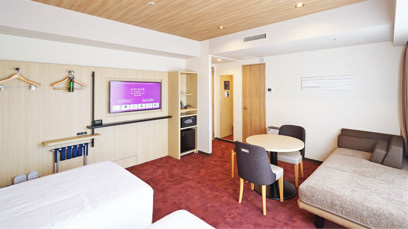 【グランドテラスルーム】ツインベッド＋ソファベッドで最大3名宿泊可。