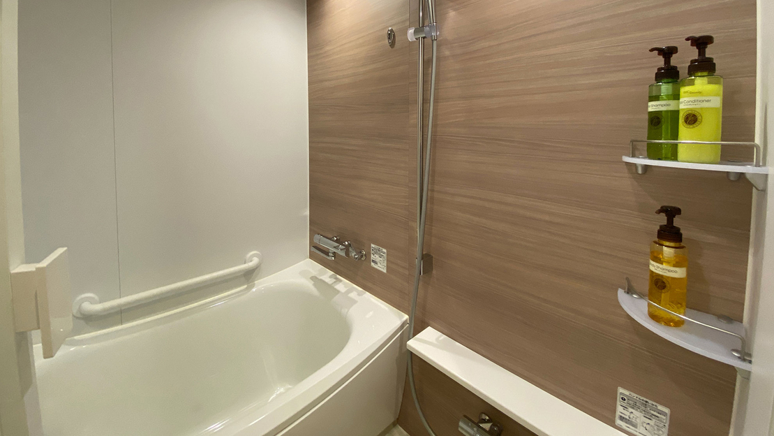 【スーペリアツイン】洗い場付きバスルーム完備でリラックス。