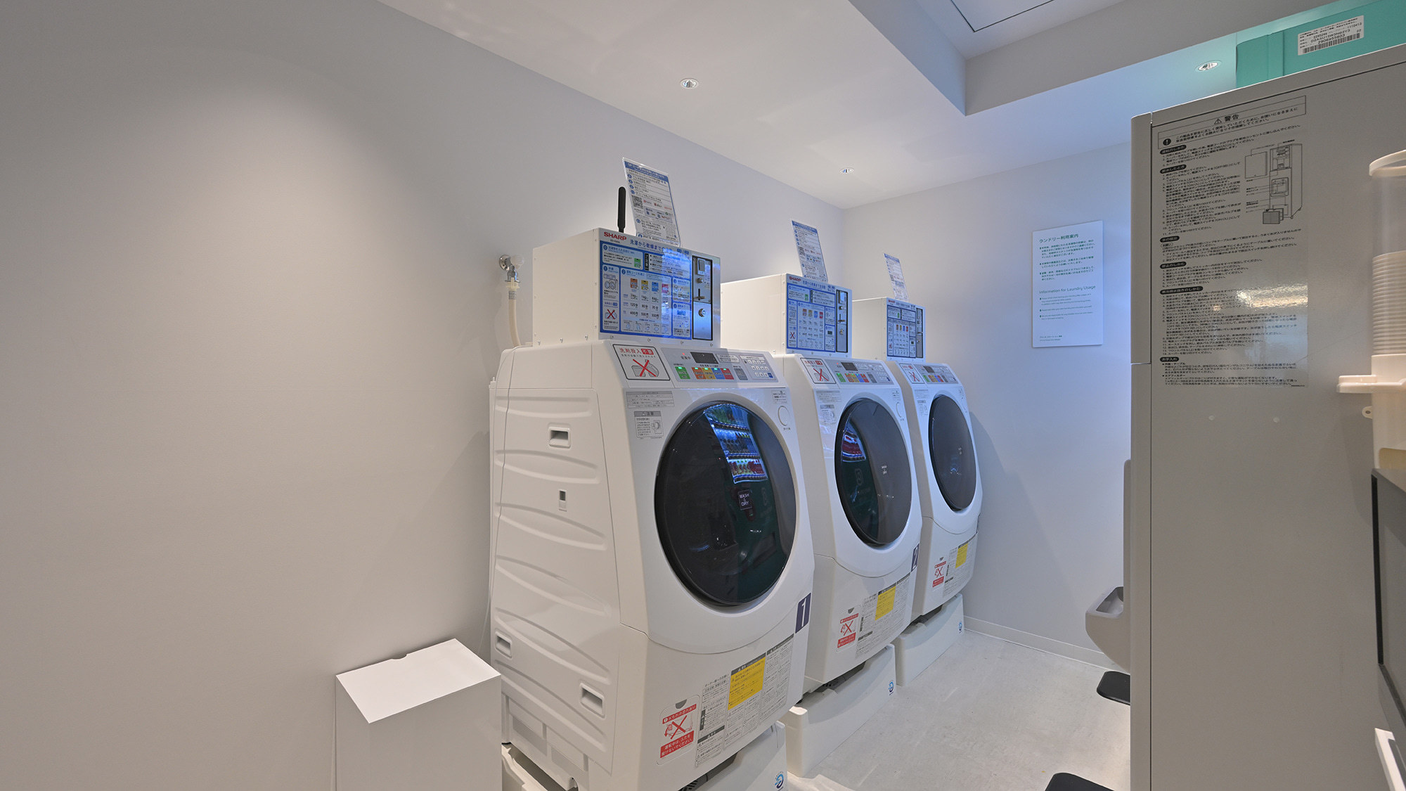 コインランドリー（2階）