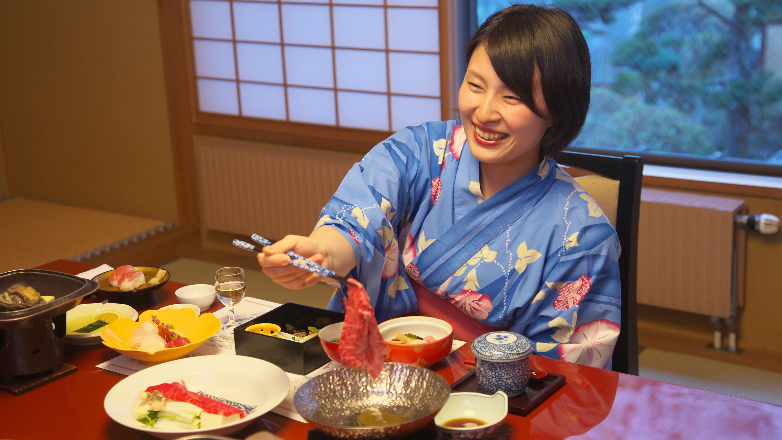 個室会食で楽しくお食事