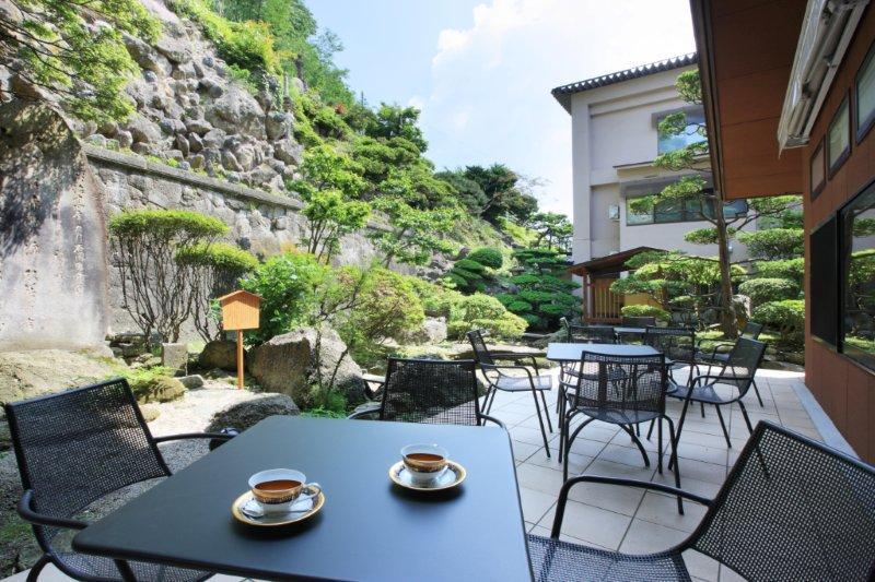 【御殿守・館内施設】日本庭園とガーデンテラス