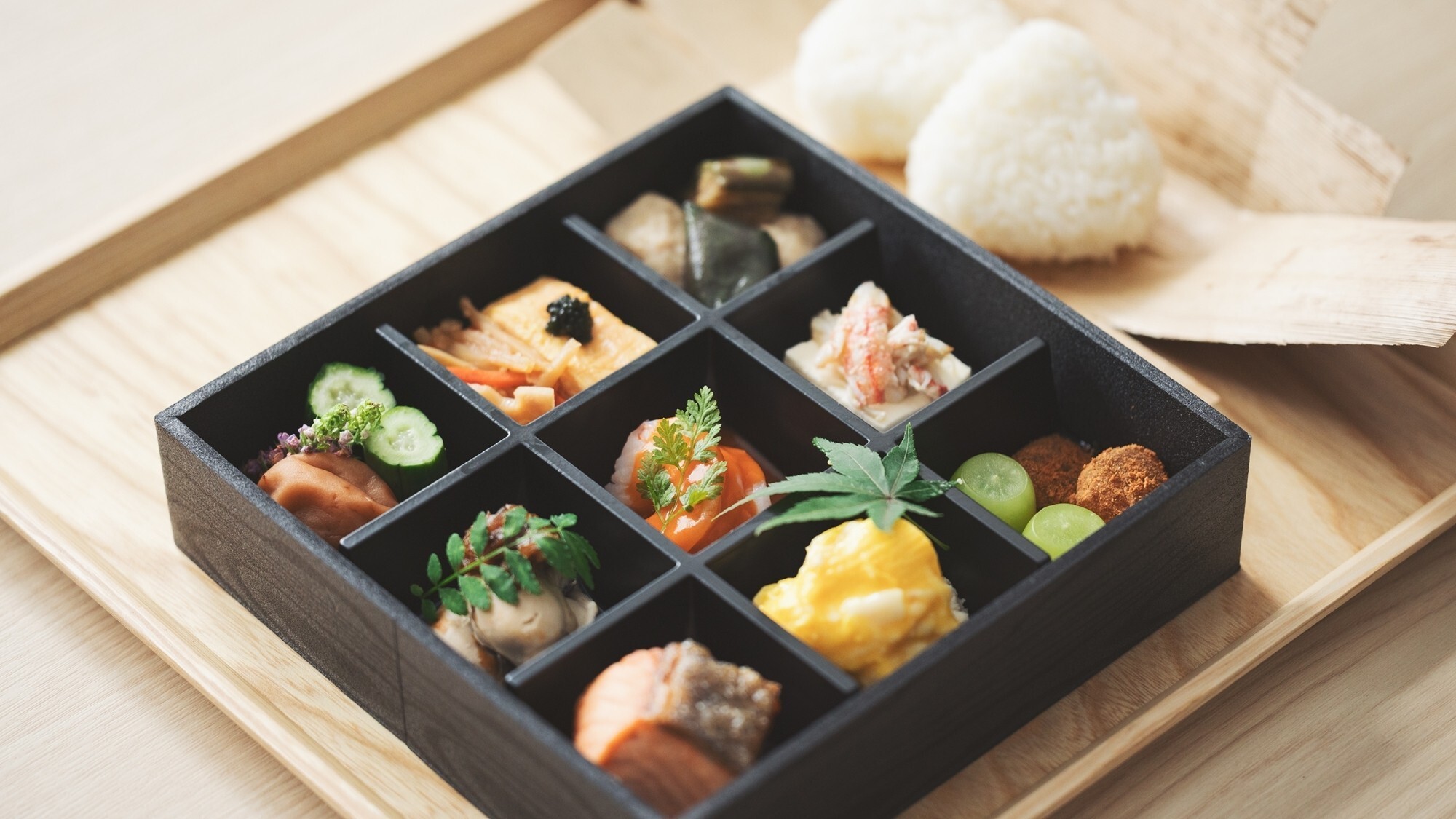 【季節の割子弁当付】朝食に能登塩を使った塩むすびと9種類のおかずを堪能＜朝食付＞