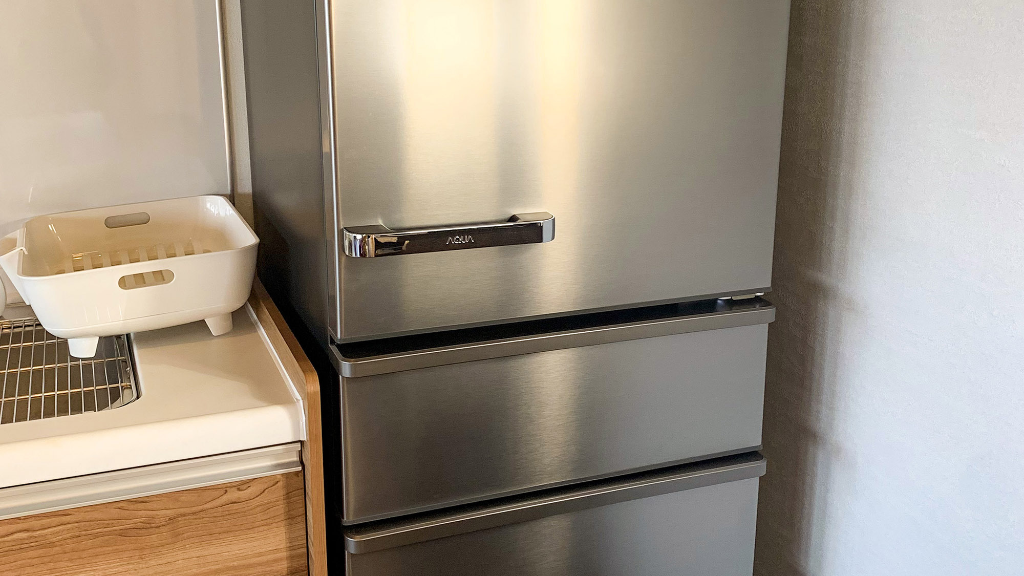 ・家庭用の冷凍冷蔵庫を完備。家族やグループでのお泊りにも対応します