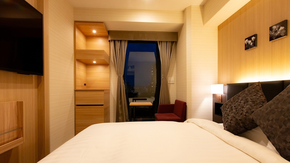 【スーペリアダブル】お一人で広々ゆったり寛ぐのもおすすめです。