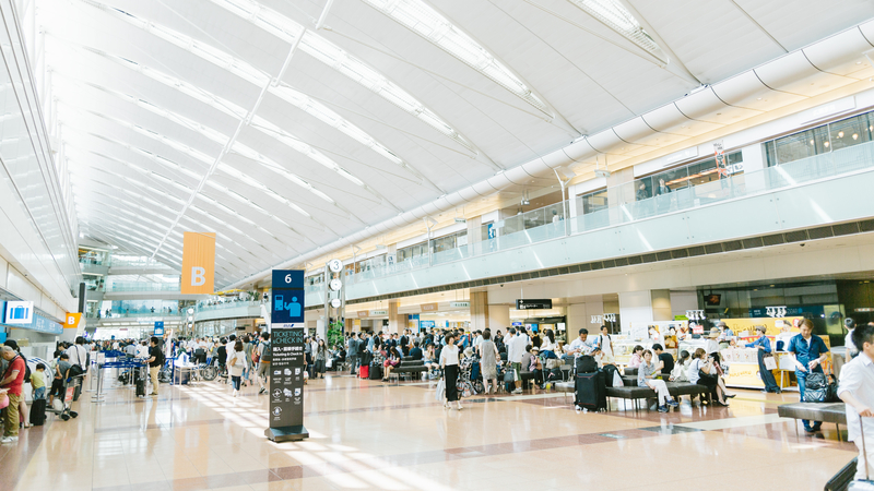 羽田空港（海浜幕張駅よりリムジンバスで約50分）